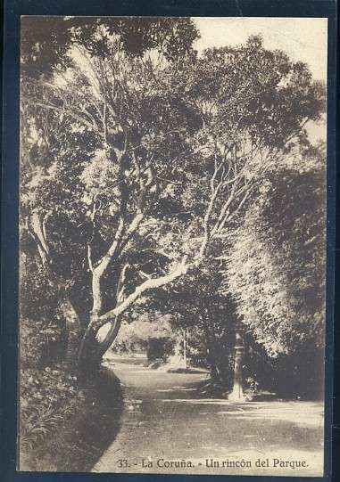 POSTAL ANTIGUA DE LA CORUÑA - UN RINCON DEL PARQUE Nº 33