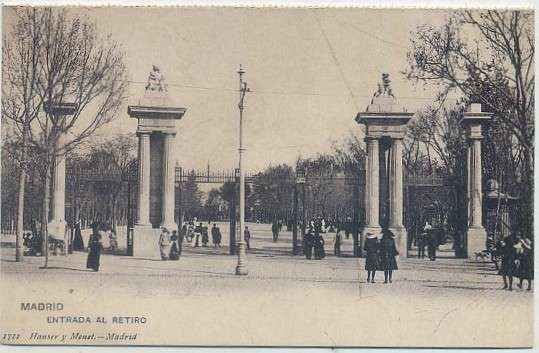 POSTAL ANTIGUA MADRID (REPRODUCCION): ENTRADA AL RETIRO