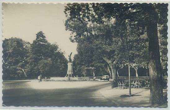 POSTAL DE MADRID: PARQUE DEL RETIRO. GLORIETA DEL ANGEL CAIDO Nº 74