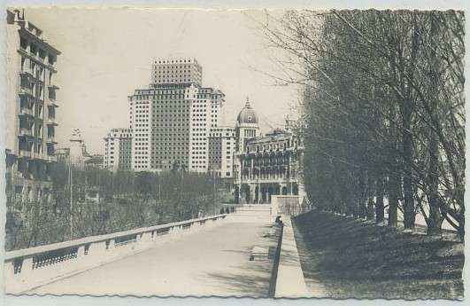 POSTAL DE MADRID: EDIFICIO DE LA PLAZA DE ESPAÑA