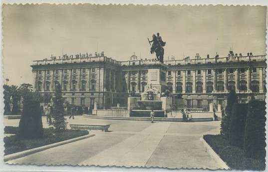 POSTAL DE MADRID: PALACIO DE ORIENTE Y PALACIO NACIONAL Nº 50