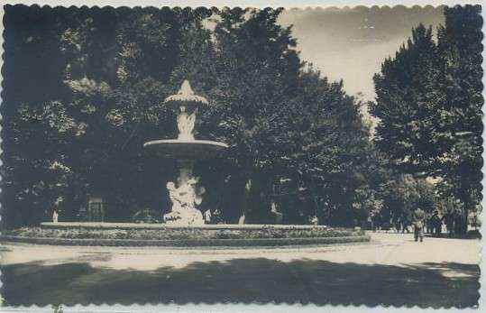 POSTAL DE MADRID: PARQUE DEL RETIRO. FUENTE DE LA ALCACHOFA Nº 30