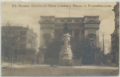 POSTAL ANTIGUA DE MADRID. ESTATUA DE Mª CRISTINA Y MUSEO DE REPRODUCCIONES Nº 39