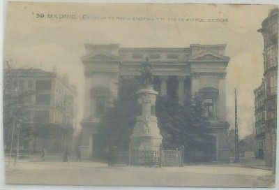 POSTAL ANTIGUA DE MADRID. ESTATUA DE Mª CRISTINA Y MUSEO DE REPRODUCCIONES Nº 39