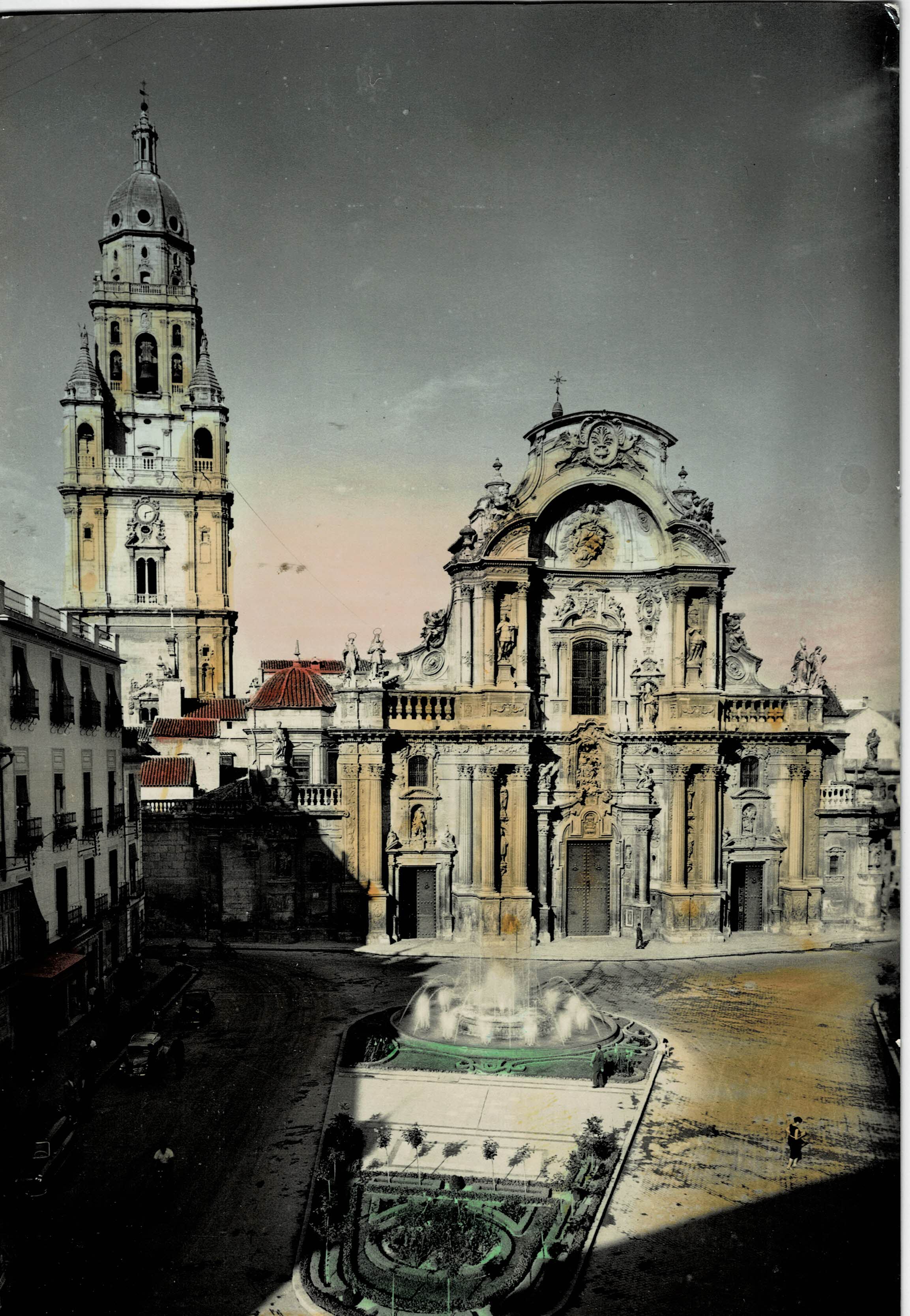 POSTAL MODERNA DE MURCIA. FACHADA Y TORRE DE LA CATEDRAL