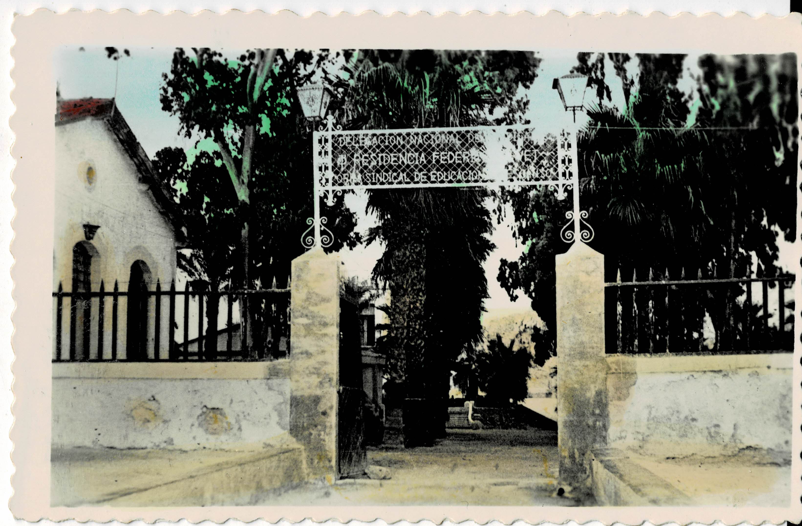 POSTAL MODERNA DE MURCIA. AGUILAS HOGAR FEDERICO SERVET