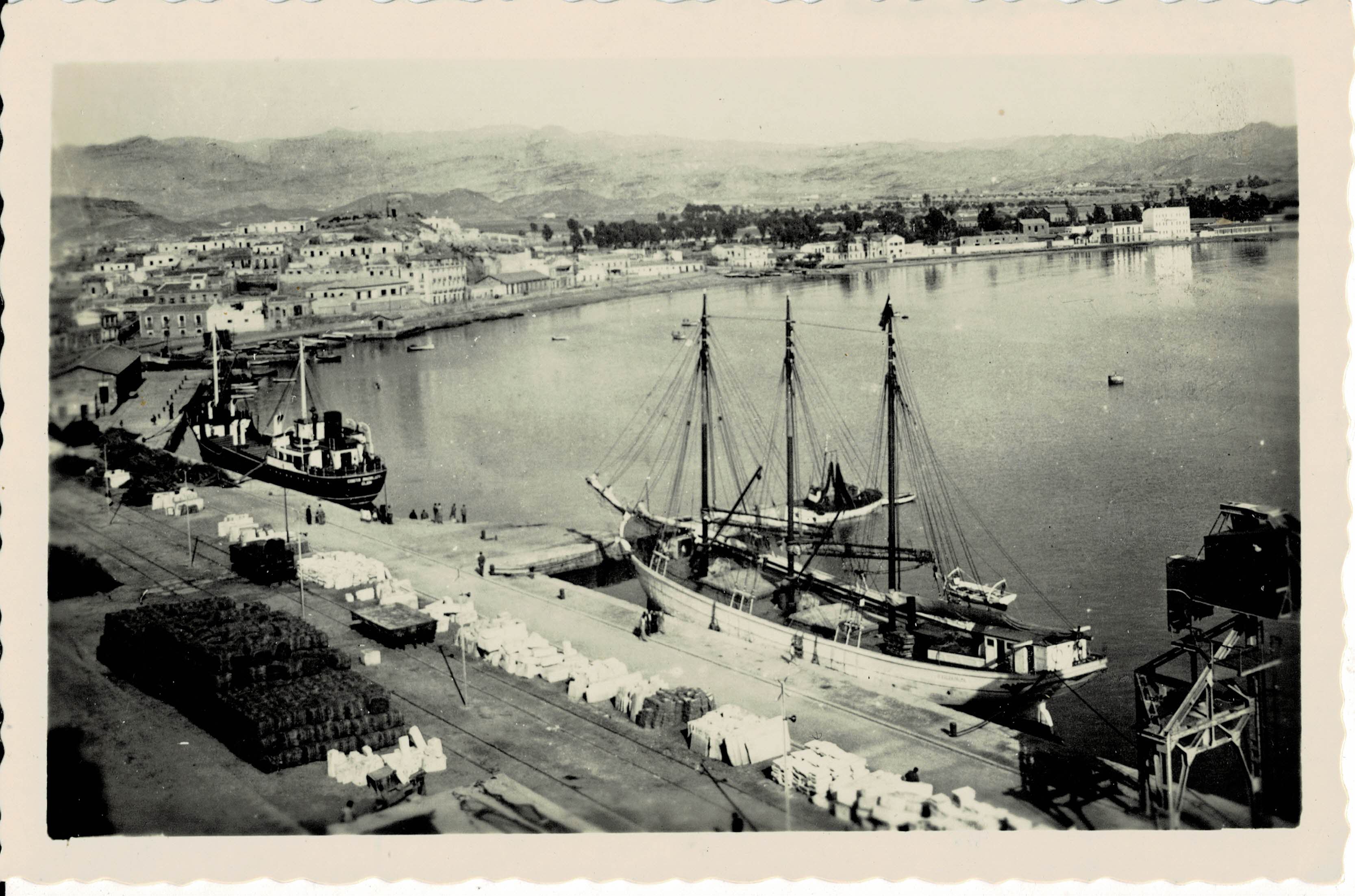 POSTAL MODERNA DE MURCIA. AGUILAS VISTA PARCIAL DEL PUERTO