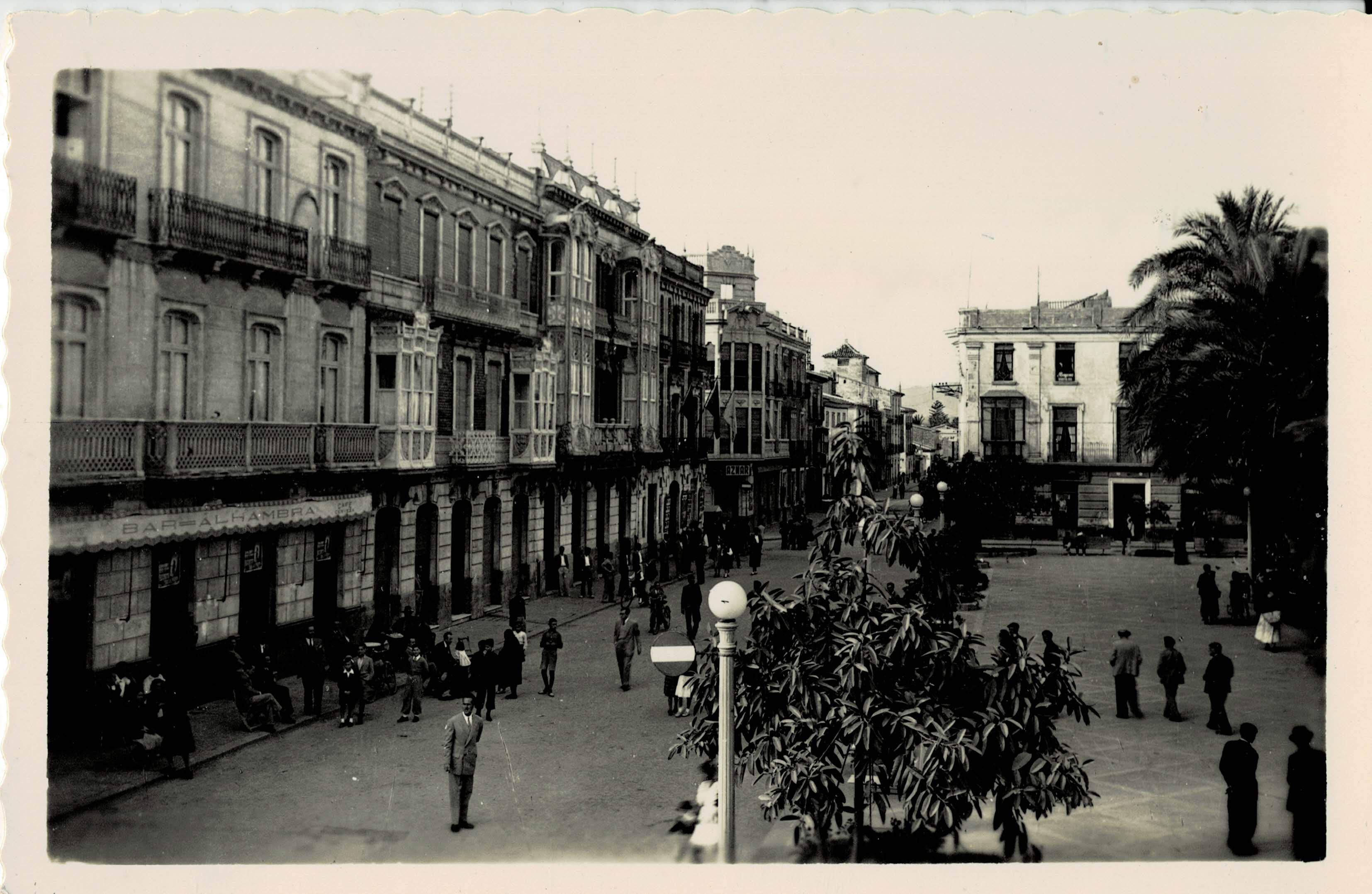 POSTAL MODERNA DE MURCIA. AGUILAS PLAZA DE ESPAÑA Y REY CARLOS III
