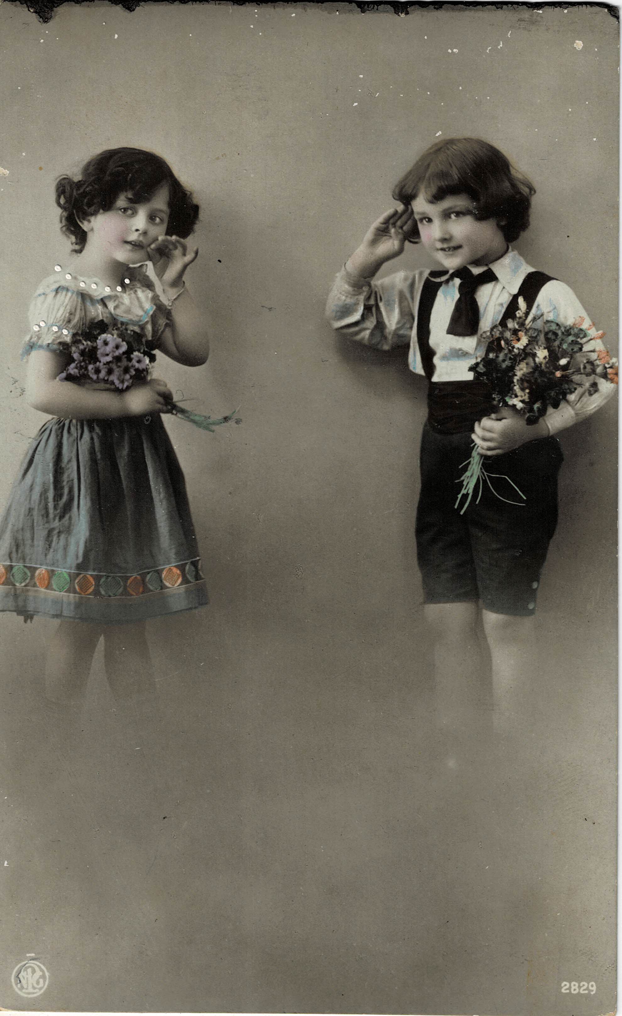 POSTAL DE NIÑOS. NIÑOS A COLOR.