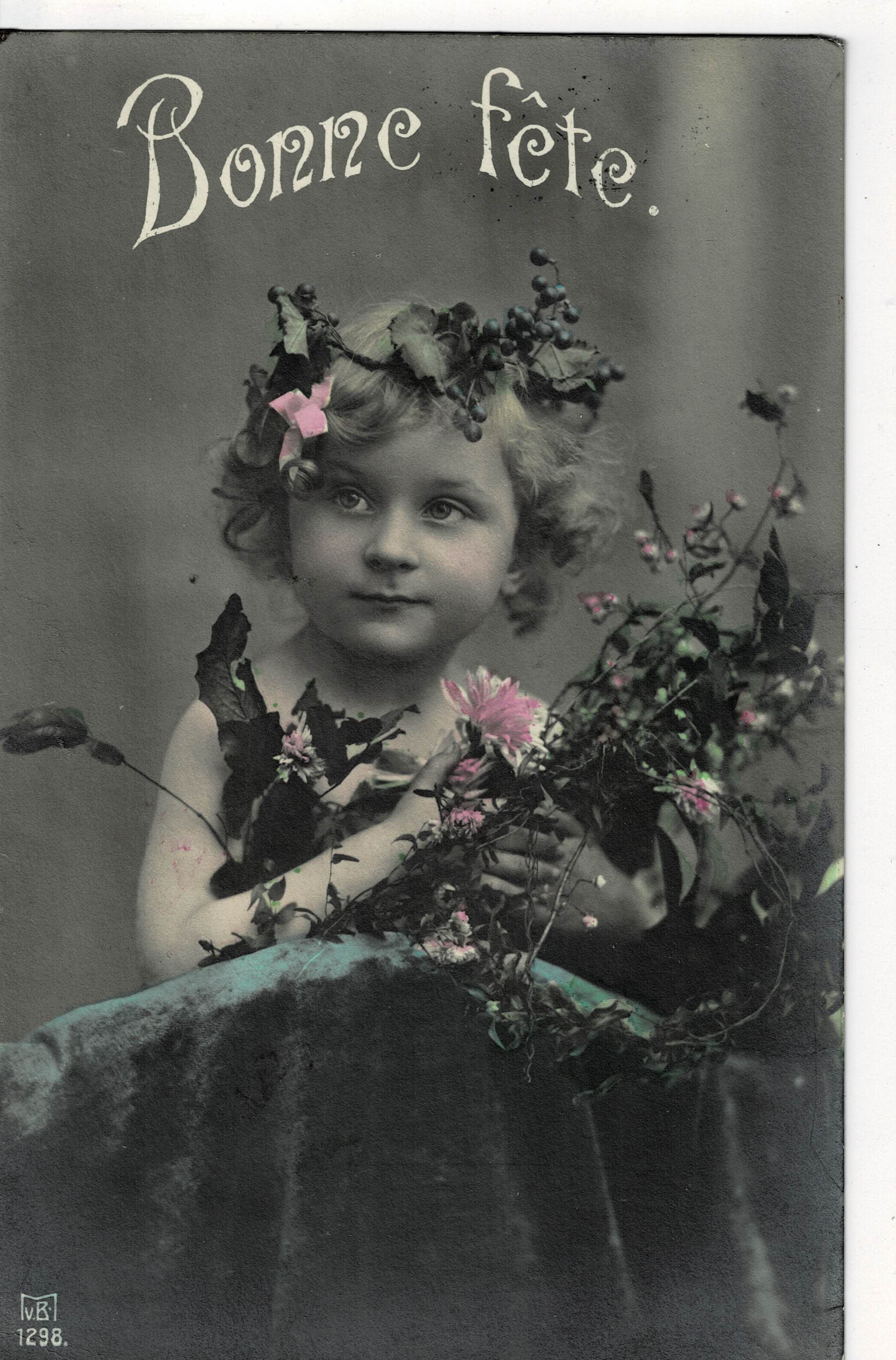 POSTAL DE NIÑOS. NIÑA CON FLORES. BONNE FETE.