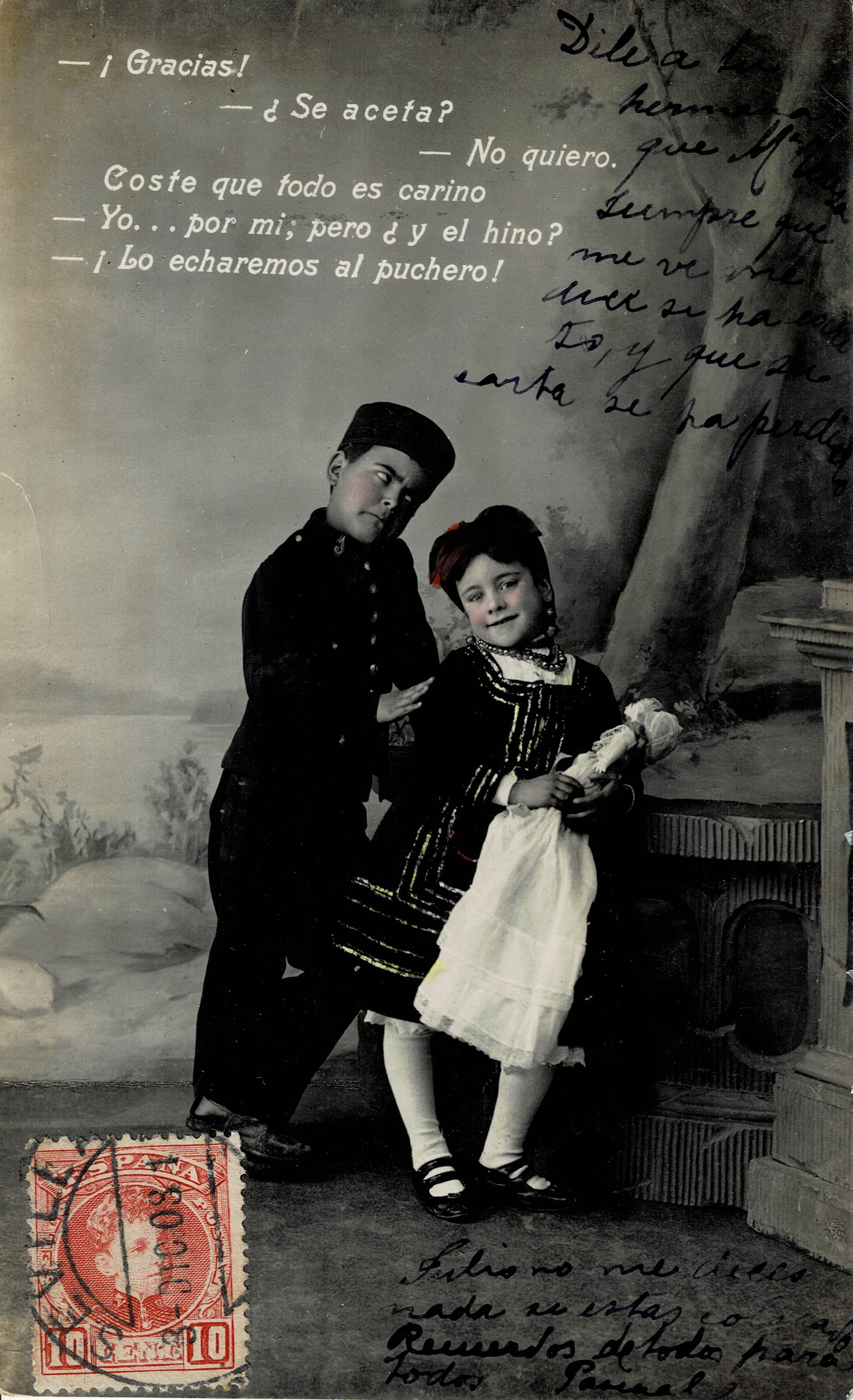 POSTAL NIÑOS CON MUÑECA.
