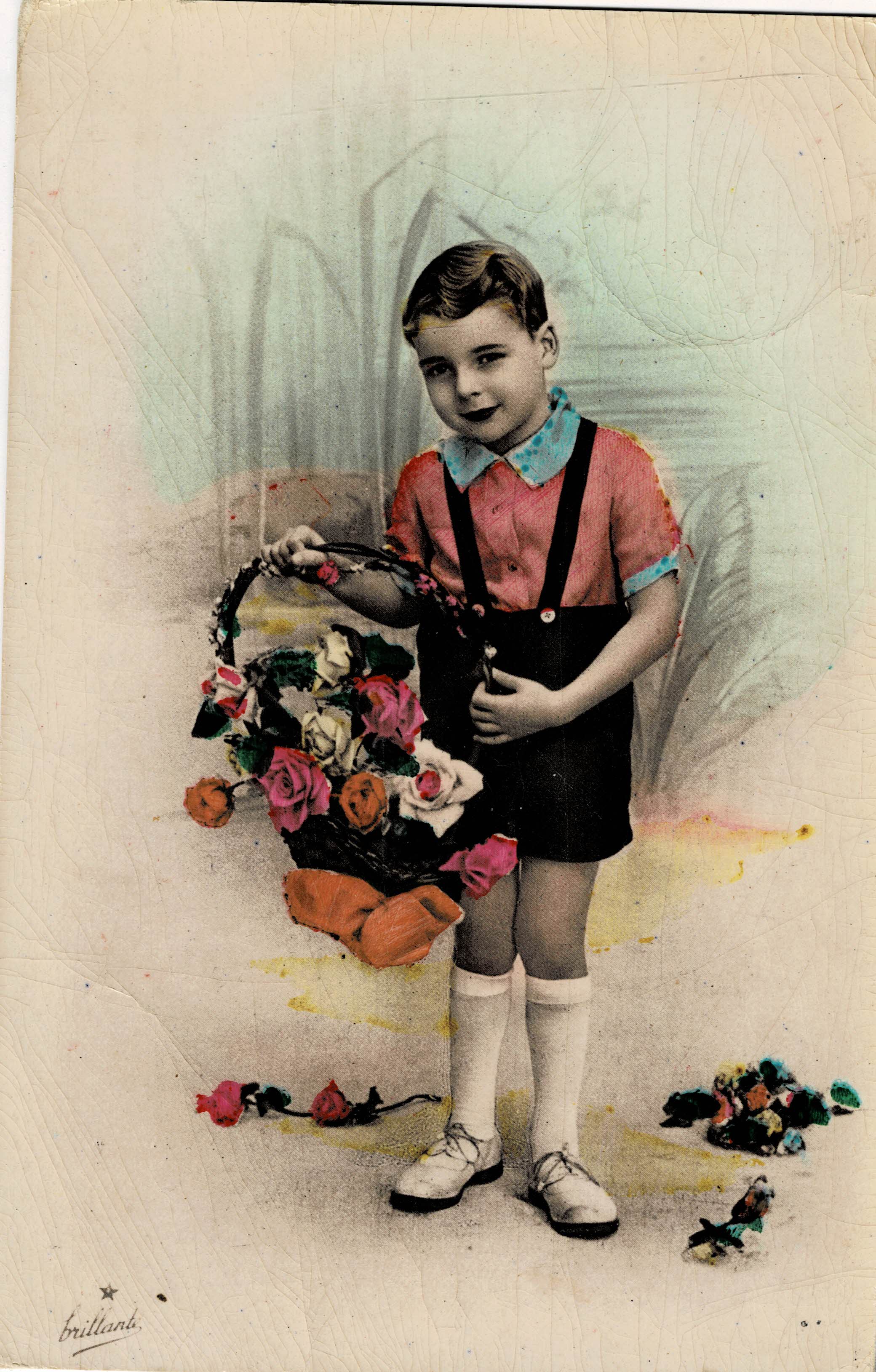POSTAL NIÑO CON CESTA DE FLORES.
