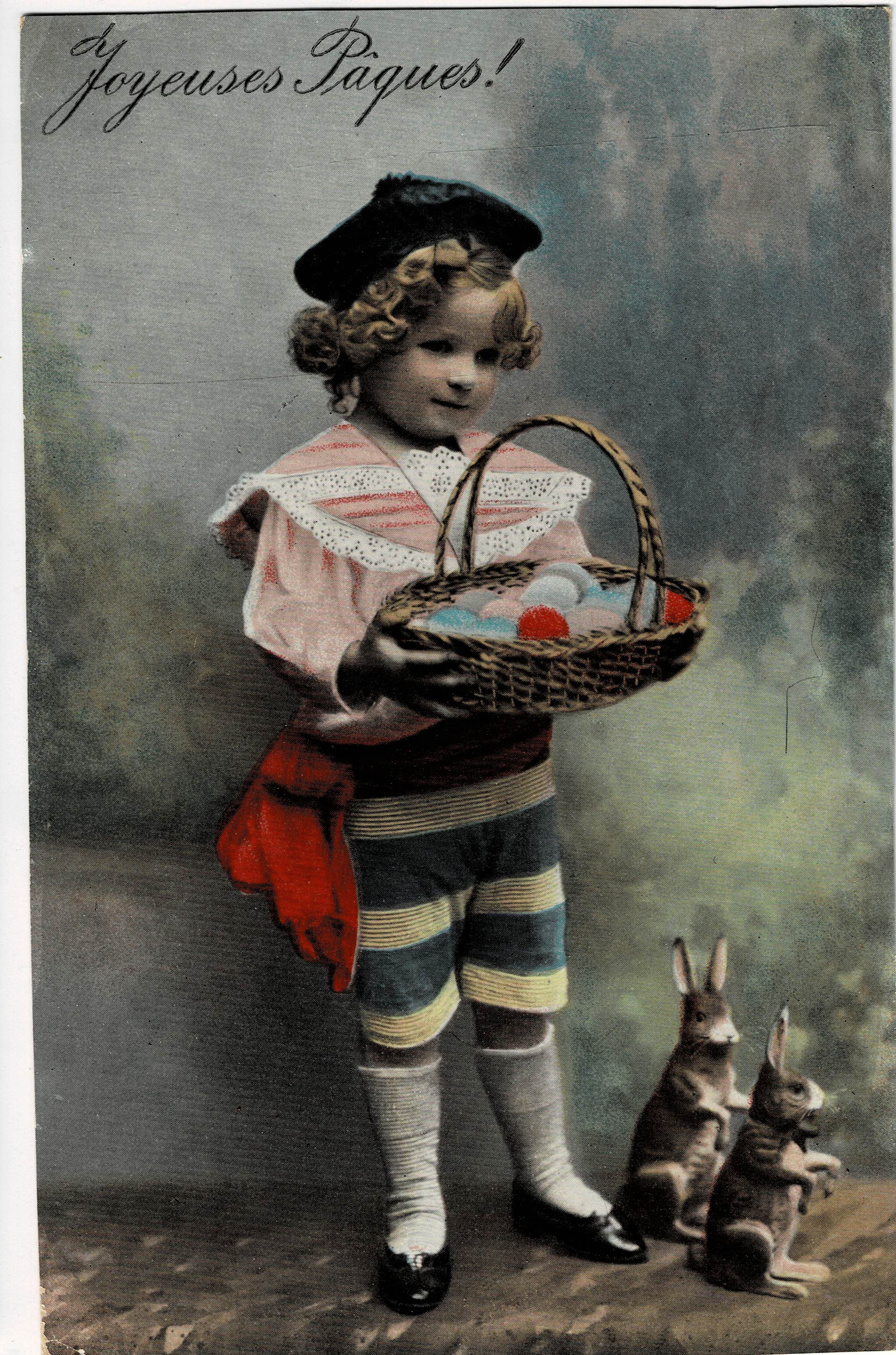 POSTAL NIÑO CON CESTA Y CONEJOS.