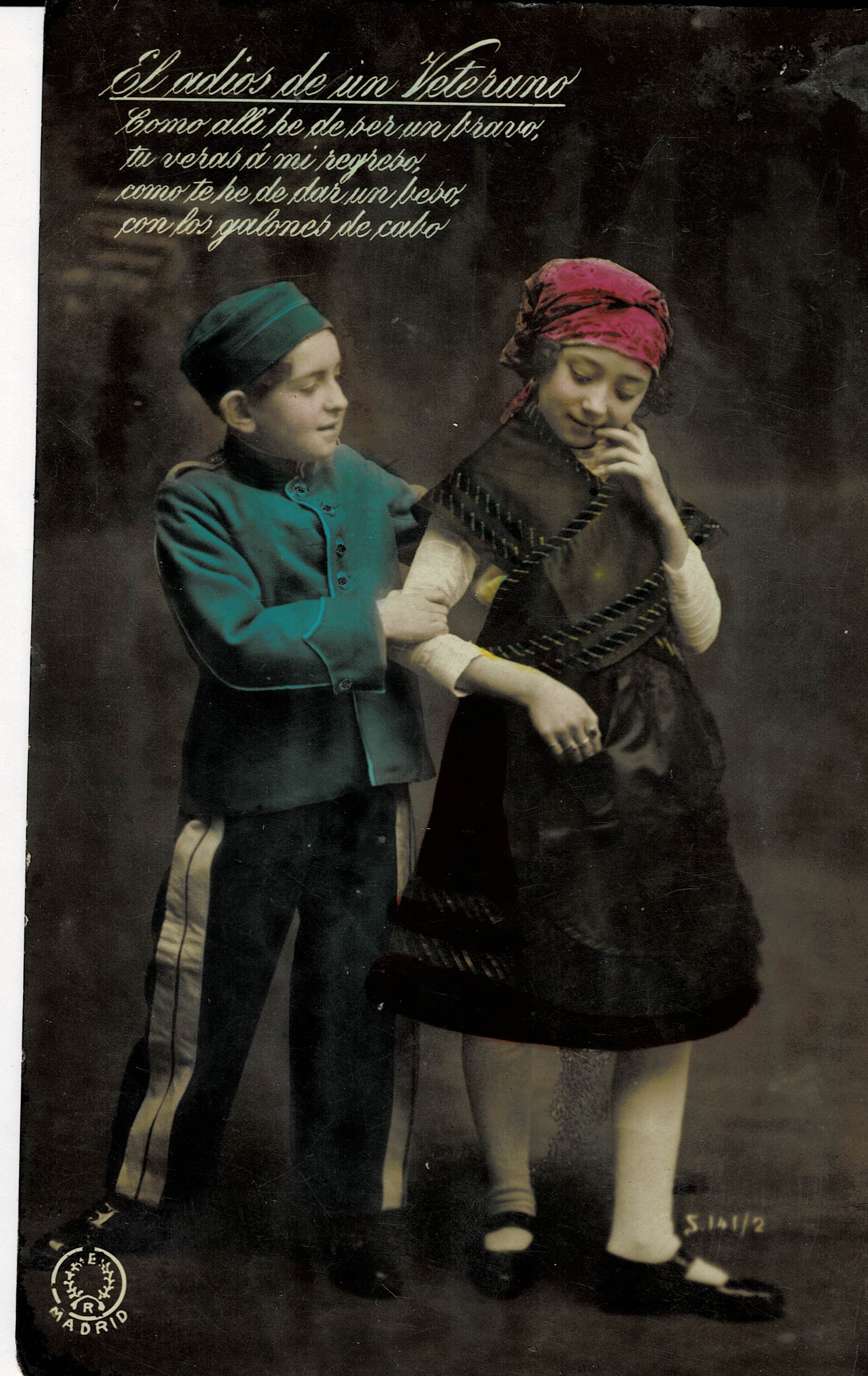 POSTAL NIÑOS AGARRADOS.