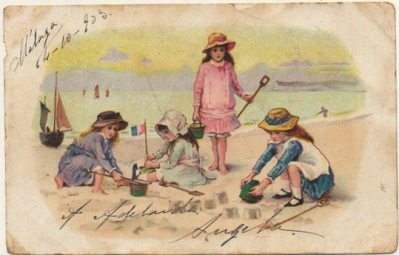 POSTAL DE NIÑOS. JUGANDO EN LA PLAYA