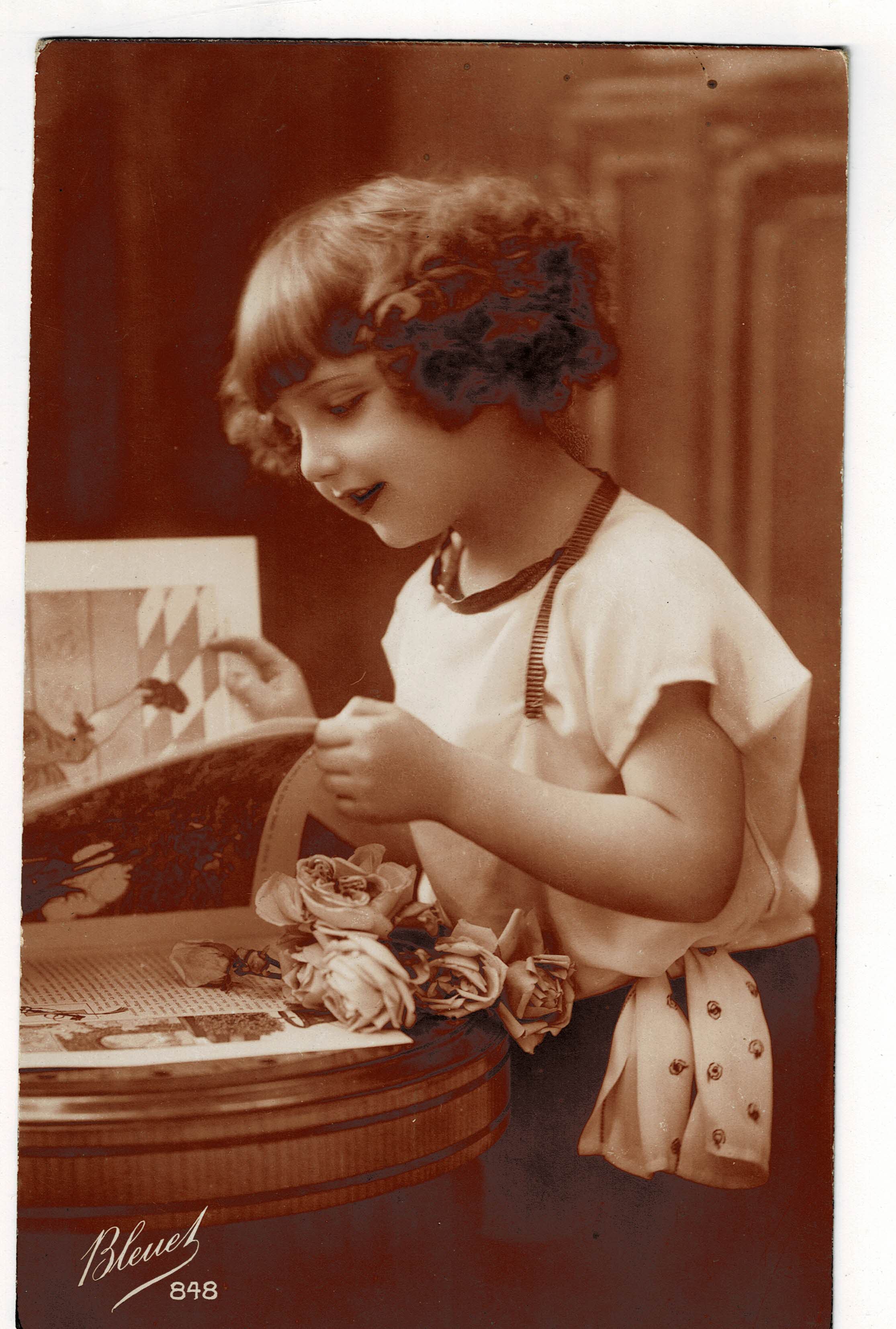 POSTAL DE NIÑOS. NIÑA.