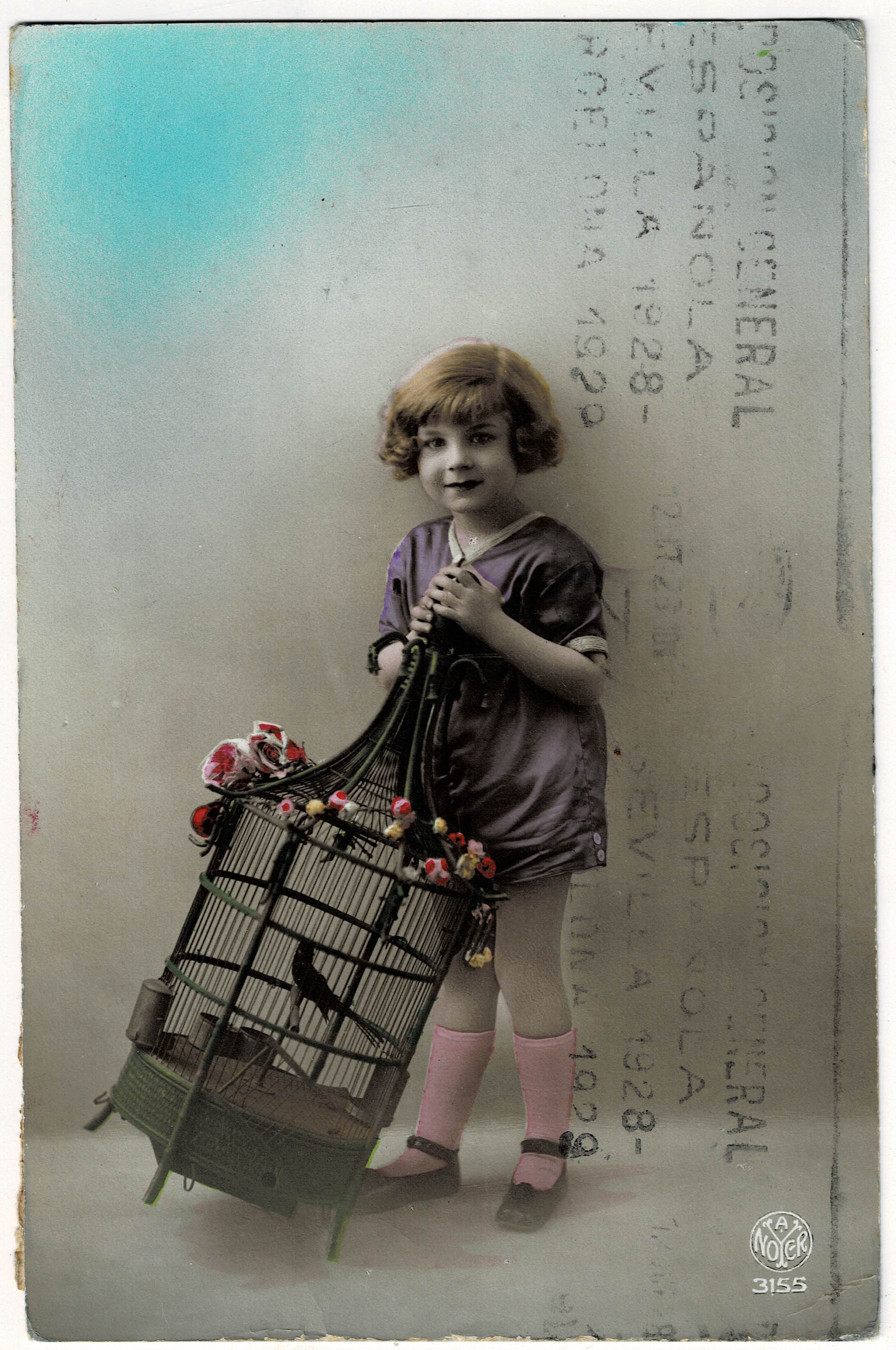 POSTAL DE NIÑOS. NIÑA CON PAJARO.