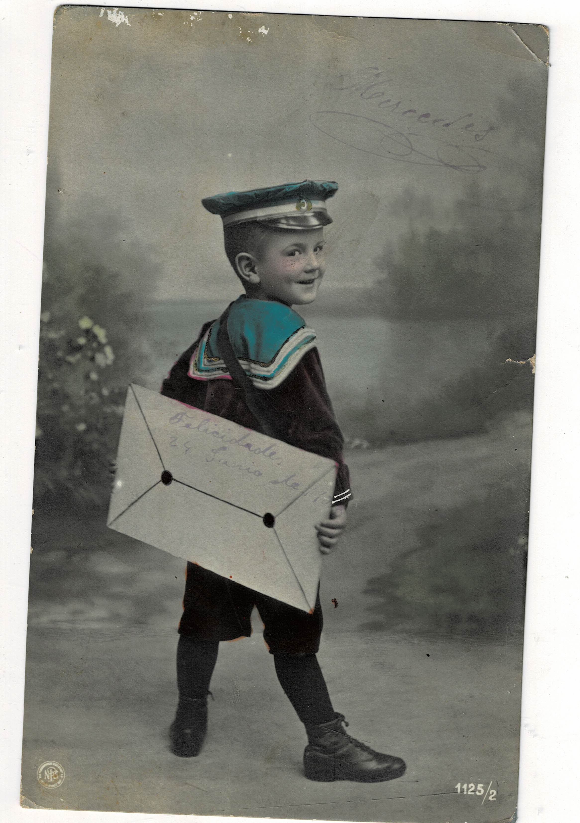 POSTAL DE NIÑOS. NIÑO CARTERO.