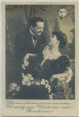 POSTAL DE PAREJA. VOTRE VOIX SE FAIT DOUCE…