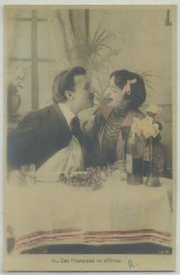 POSTAL DE PAREJA. DES FRIANDISES LUI OFFRIRAS