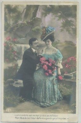 POSTAL DE PAREJA. COMME DANS SON MIROIR JE VOIS SE REFLETER