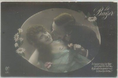 POSTAL DE PAREJA. LE BAISER
