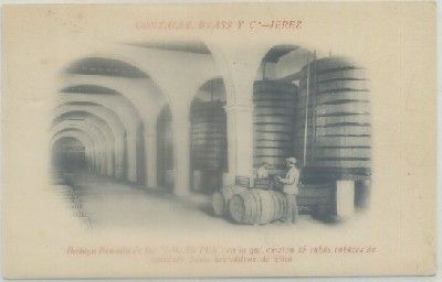 POSTAL DE PUBLICIDAD. GONZALEZ BYASS Y CIA. JEREZ. BODEGA LLAMADA DE LOS GIGANTES