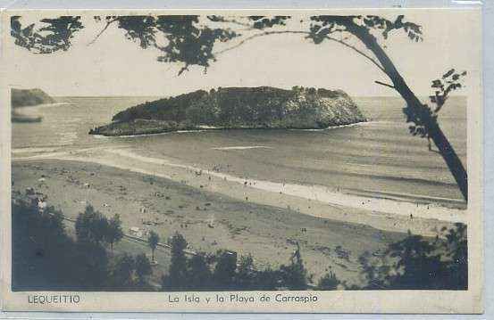 POSTAL DE VIZCAYA. LEQUITIO. LA ISLA Y LA PLAYA DE CARRASPIO