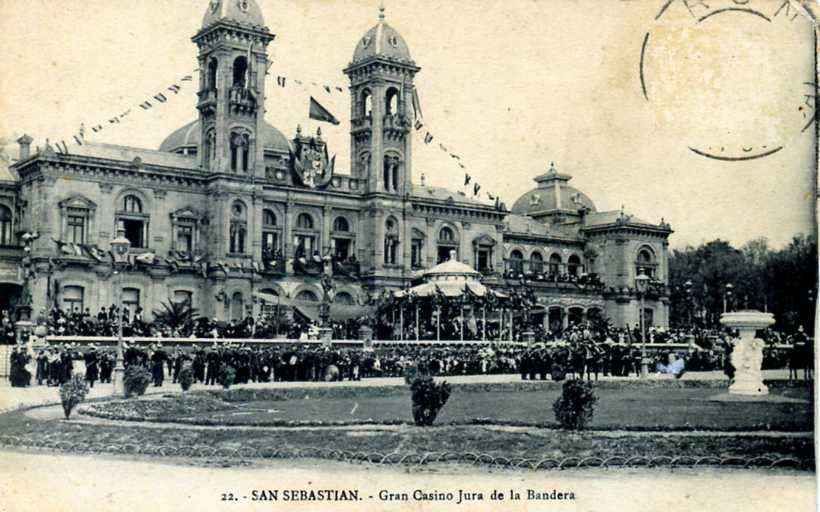 POSTAL DE SAN SEBASTIAN. GRAN CASINO JURA DE LA BANDERA.