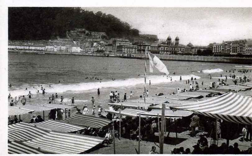 POSTAL DE SAN SEBASTIAN. LA PLAYA