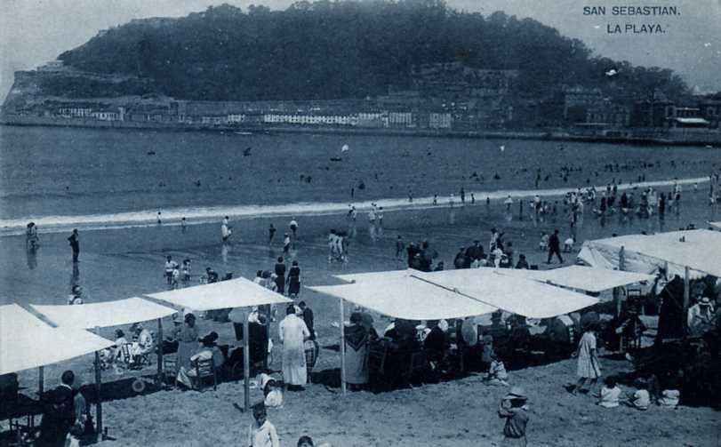 POSTAL DE SAN SEBASTIAN. LA PLAYA
