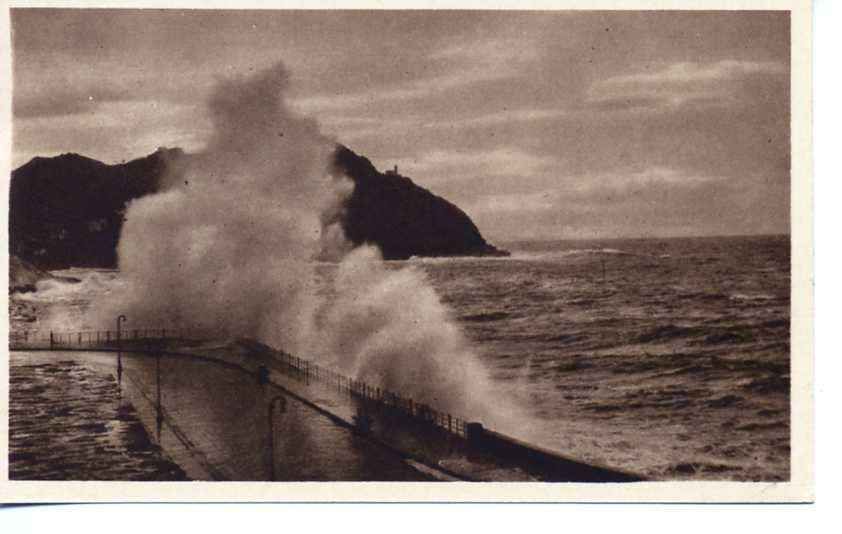 POSTAL DE SAN SEBASTIAN. EL ROMPEOLAS