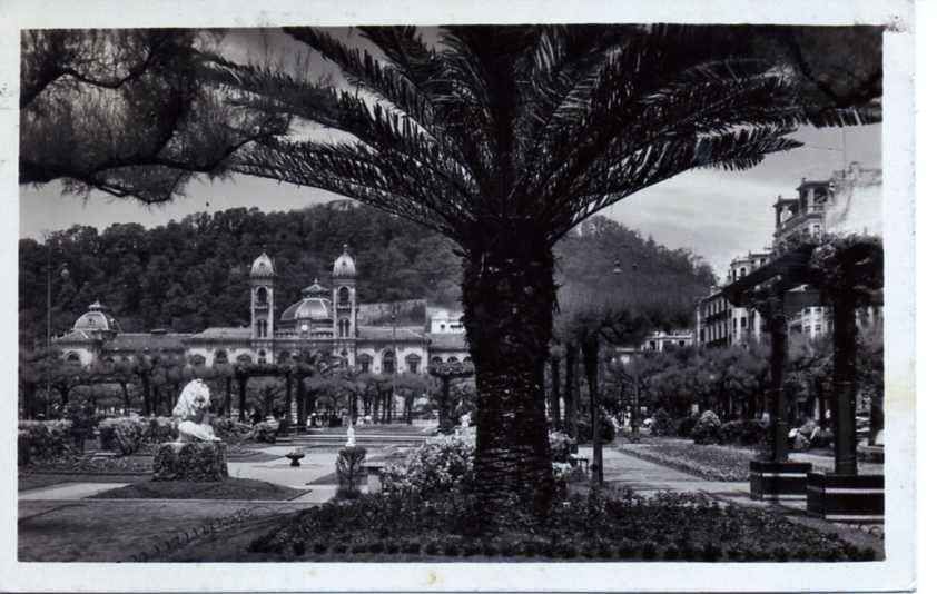 POSTAL DE SAN SEBASTIAN. Nº18 JARDINES Y PALACIO MUNICIPAL