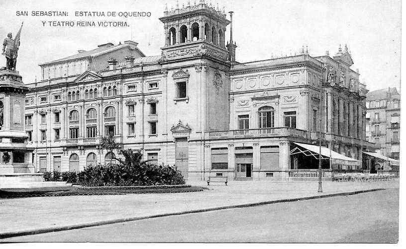 POSTAL DE SAN SEBASTIAN.  ESTATUA OQUENDO Y TEATRO REINA VICTORIA