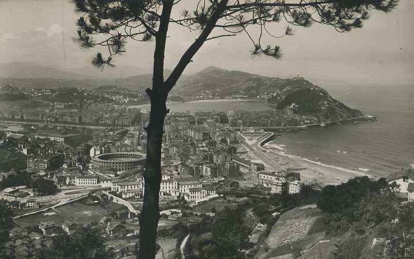 POSTAL DE SAN SEBASTIAN. Nº 1102. VISTA DESDE EL MONTE ULIA