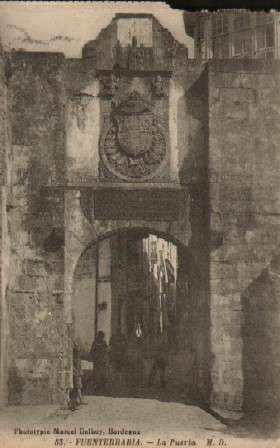POSTAL ANTIGUA DEL PAIS VASCO. FUENTERRABIA LA PUERTA