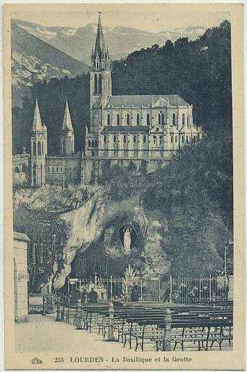 POSTAL RELIGIOSA. Nº 233 LOURDES. LA BASILIQUE ET LA GROTTE