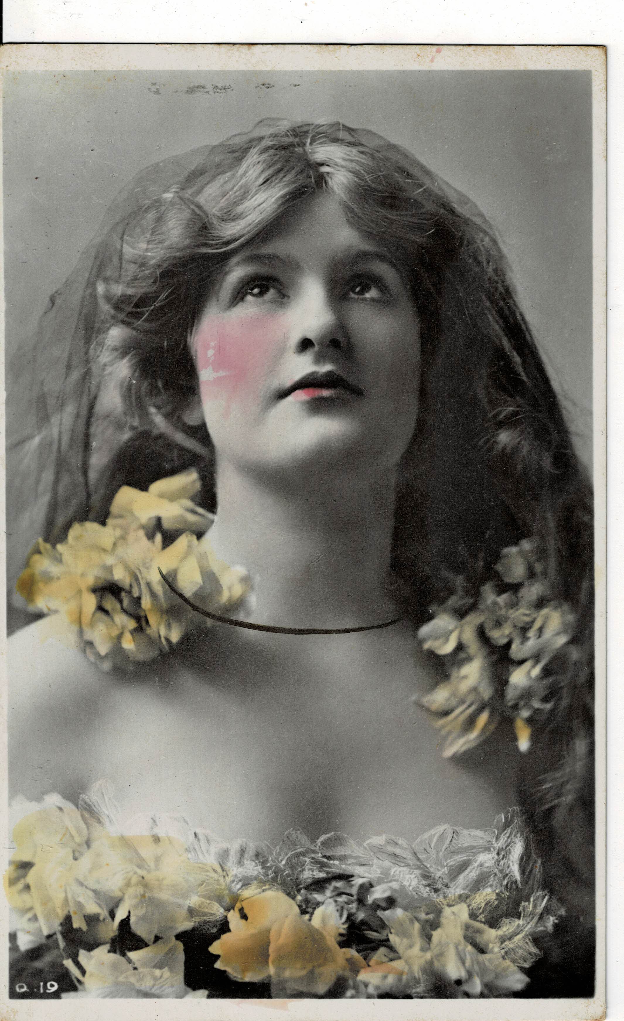 POSTAL ROMANTICA MUJER.