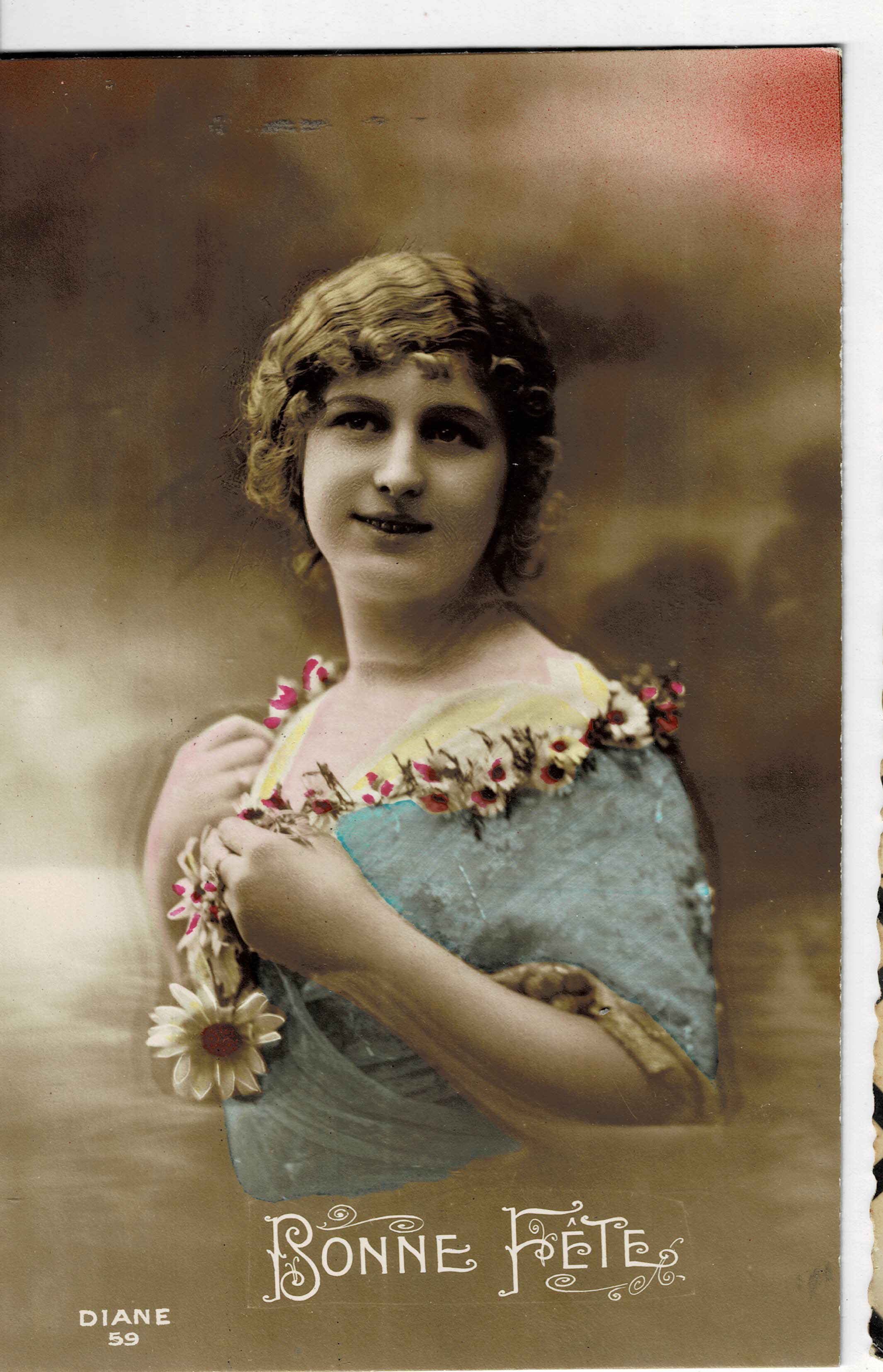 POSTAL ROMANTICA MUJER FLORES.