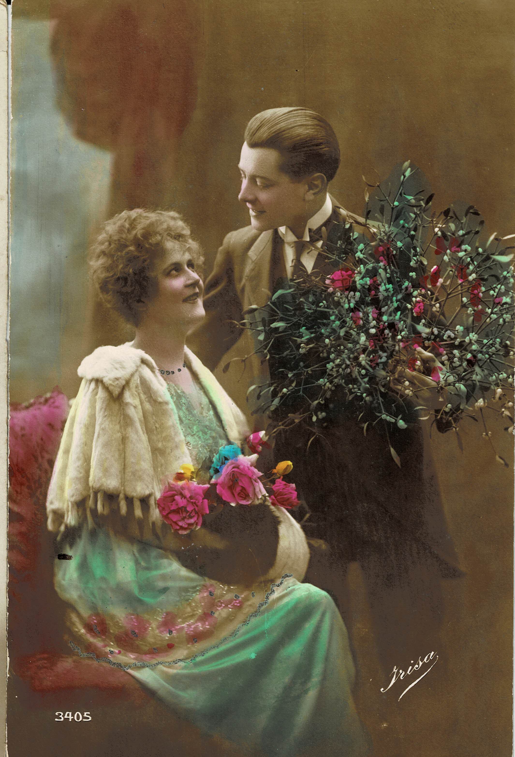 POSTAL ROMANTICA PAREJA CON FLORES.