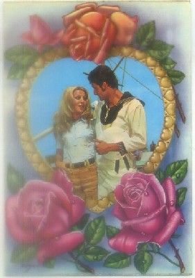 POSTAL ROMANTICA: PAREJA CON MOTIVO FLORALES