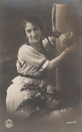 POSTAL ROMANTICA. SEÑORITA