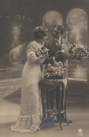 POSTAL ROMANTICA. PAREJA DE NOVIOS