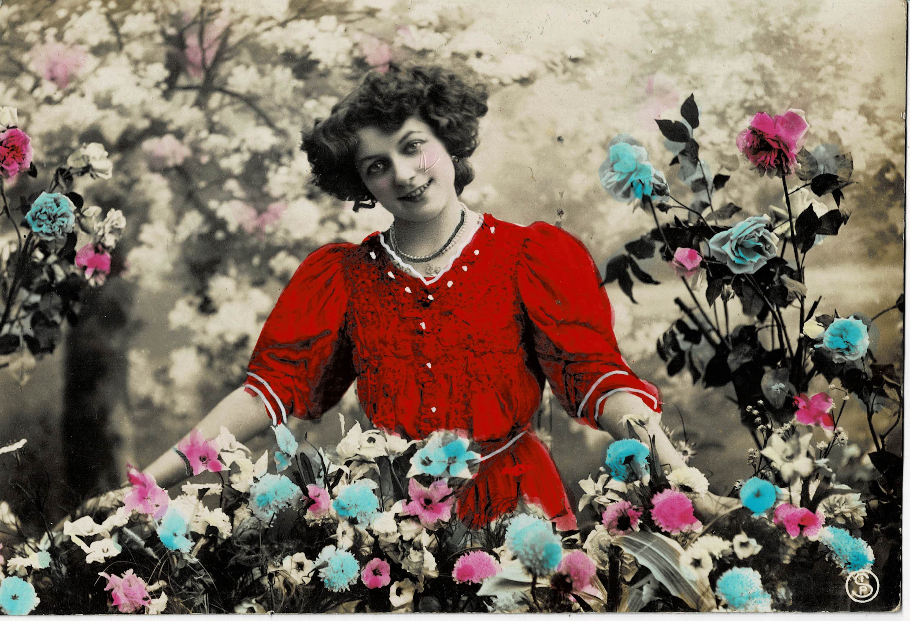 POSTAL ROMANTICA MUJER CON FLORES.