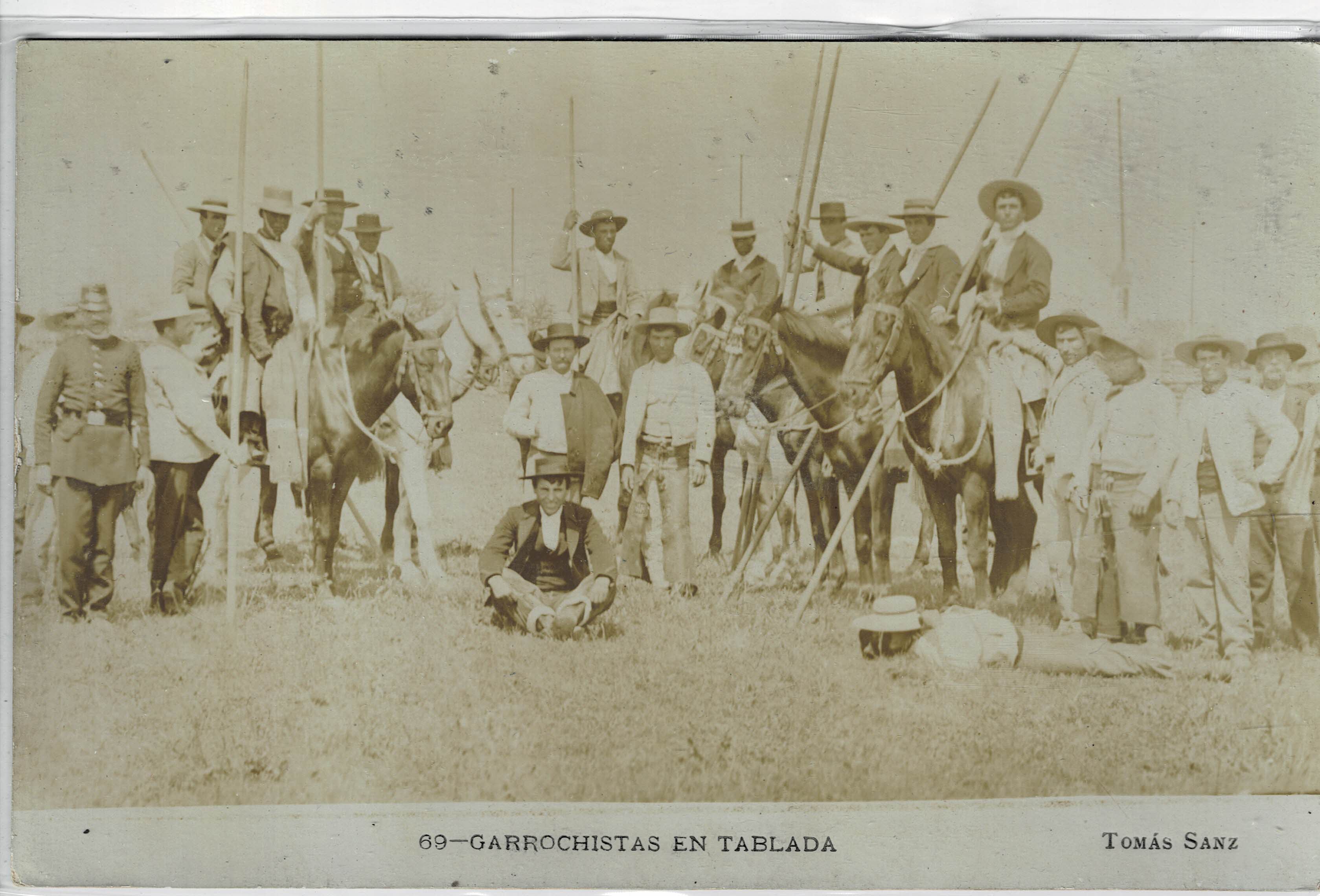 POSTAL TAURINA. GARROCHISTAS EN TABLADA