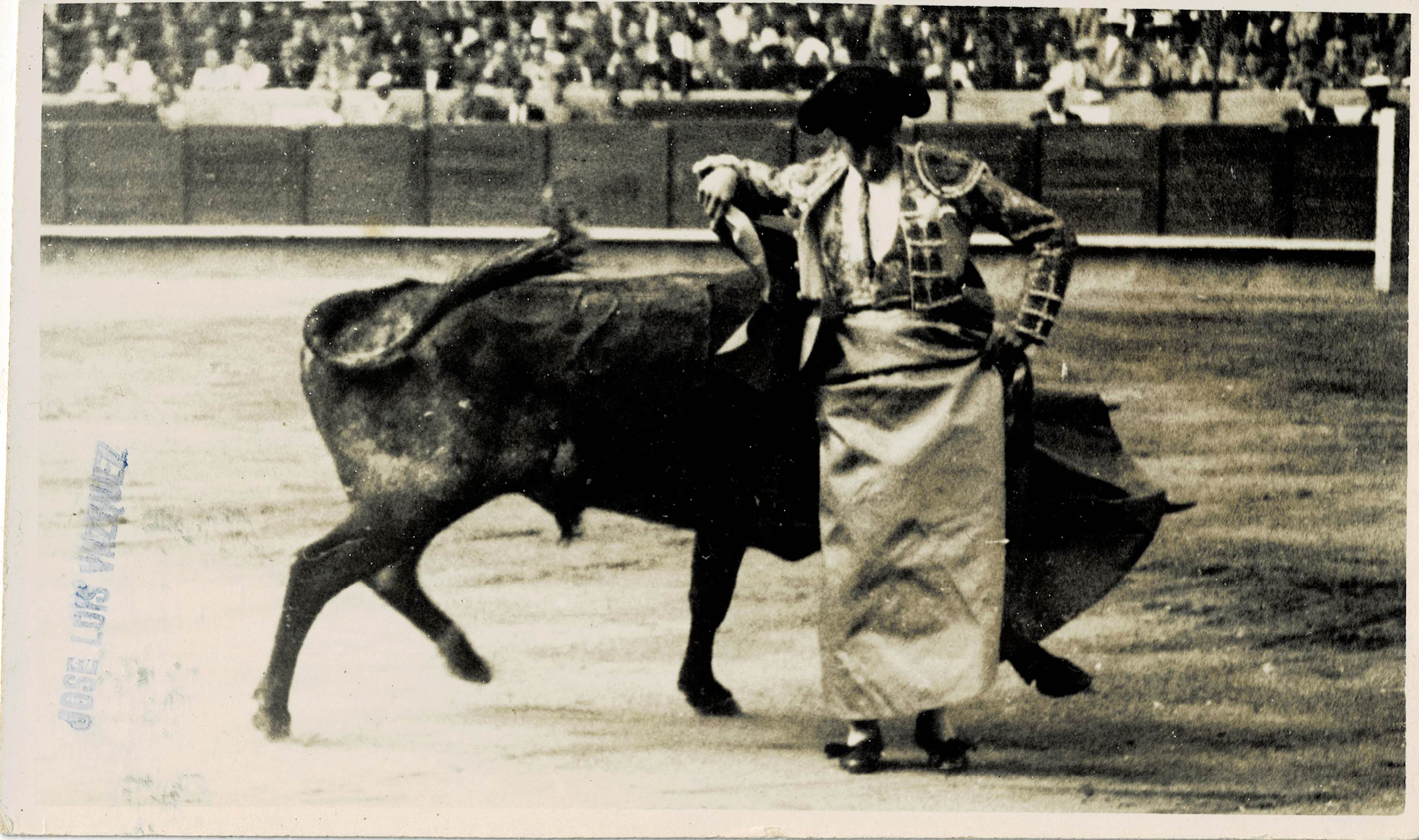 POSTAL TAURINA. JOSE LUIS VAZQUEZ