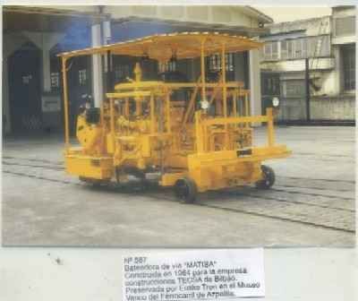 POSTAL DE TRENES Nº 587. BATEADORA DE VIA MATISA. CONST. POR TECSA BILBAO EN 1964