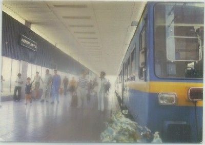 POSTAL DE TRENES. UNIDADES ELECTRICAS BARCELONA-SANTS Y AEROPUERTO PRAT