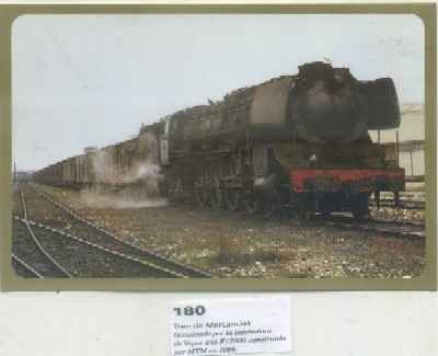 POSTAL DE TRENES Nº 180. TREN DE MERCANCIAS. LOC. VAPOR 242F / 2008. CONST. M.T.M. 1956