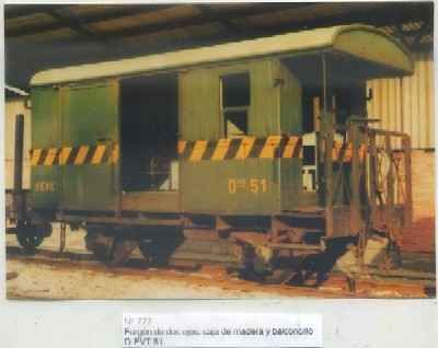 POSTAL DE TRENES Nº 777. FURGON DE DOS EJES, CAJA DE MADERA Y BALCONCILLO D-FVT-51